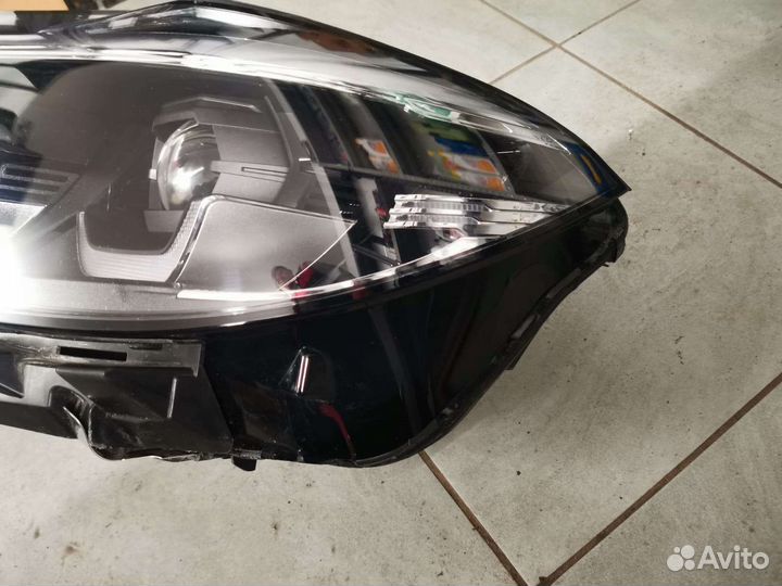 Bmw x5 G05 фара левая Led целая