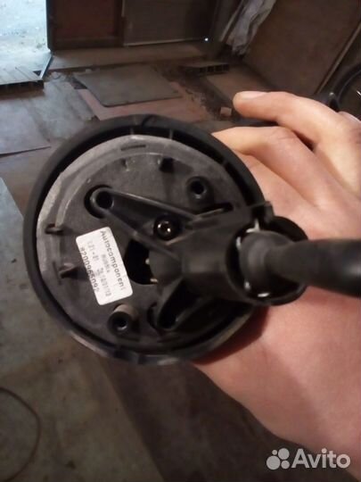 Продам правое зеркало Daster