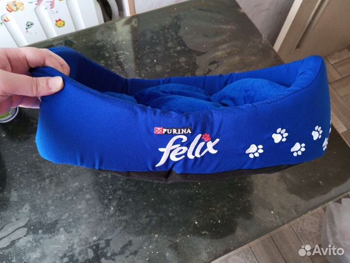 Лежанка для кошек