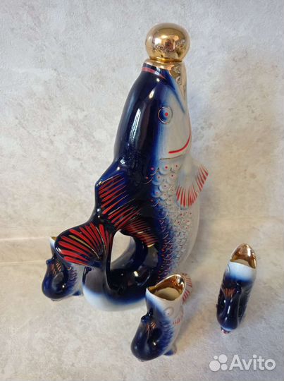 Сервиз Штоф со стопками Семейство карпов