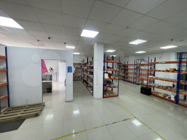 Сдам, псн/торговое, первый этаж, 150 м²