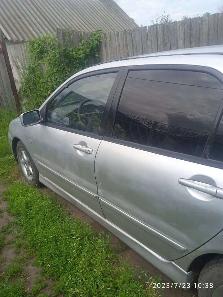 Mitsubishi Lancer: фото владельца