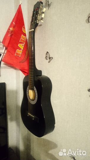 Акустическая гитара. Bellucci