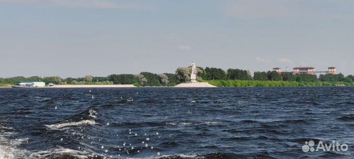 Прогулки на катере по Рыбинскому водохранилищу