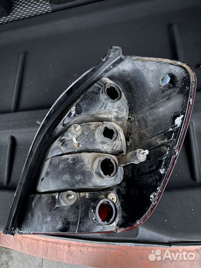 Задний левый фонарь калина 2 гранта универсал