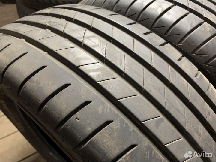 Bridgestone Turanza T005 215/55 R17
