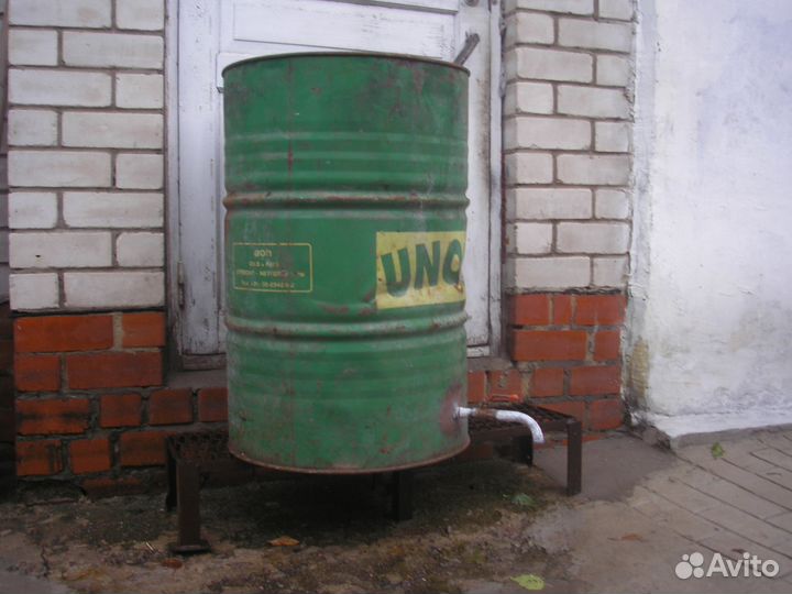 Бочки пластиковые и металическая