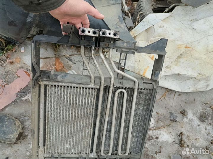 Касета радиатор Кондиционера на бмв е38