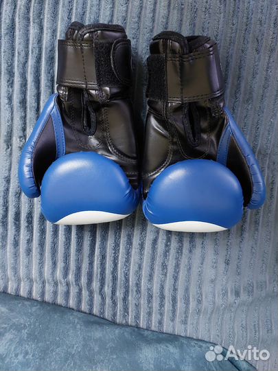 Боксерские перчатки 10 oz green hill