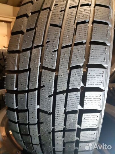 Yokohama Ice Guard IG30 255/40 R19