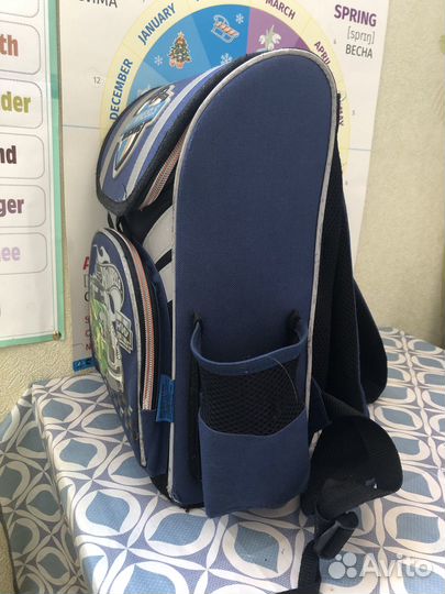 Продаю портфель школьный для 1-4 класса