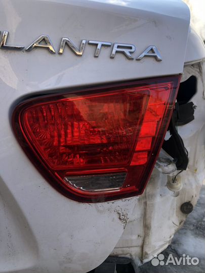 Задний правый Фонарь хундай елантра 2010