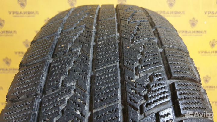 Roadstone Winguard Ice 215/60 R16 95Q