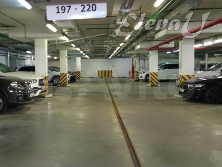 Машиноместо, 15 м²