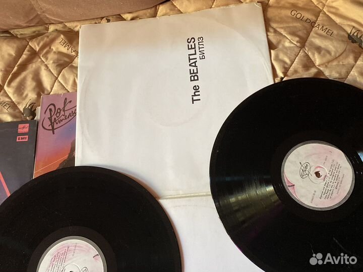 Продаю двойной винил Битлз. Без царапин и сколов