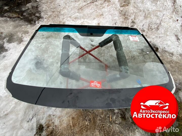 Лобовое стекло Kia Sorento II