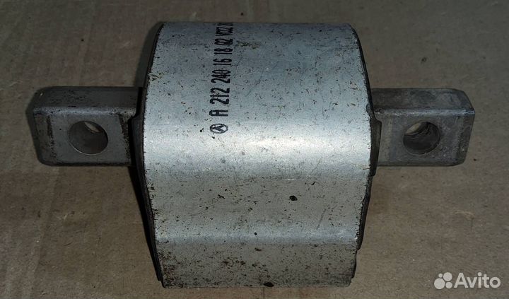 Подушка кпп Mercedes X204 GLK