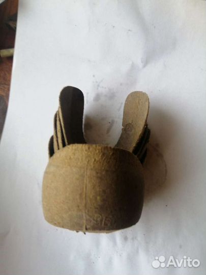 Жесткий задник из кож. картона