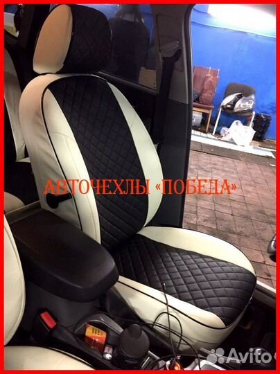 Чехлы Ford Focus 2 из экокожи бело-чёрные Ромб