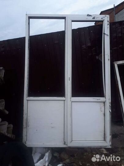 Двери пластиковые бу