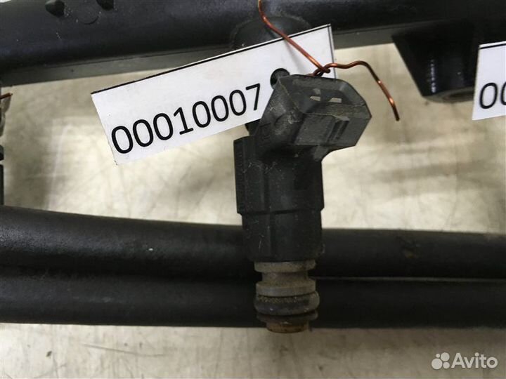 Форсунка инжекторная электрическая Volkswagen Golf