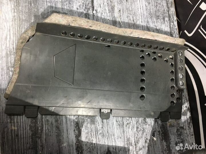 Нижние обшивки торпеды Mercedes-Benz S-class W220