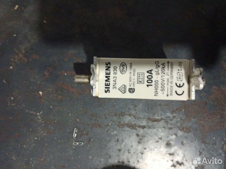 Плавкая вставка (предохранитель) Siemens 3NA3 830