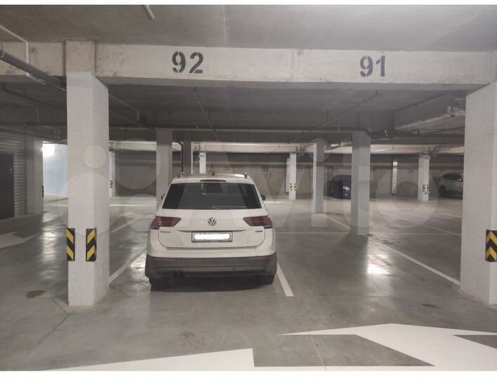 Машиноместо, 13 м²