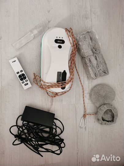 Робот-мойщик окон dBot w200