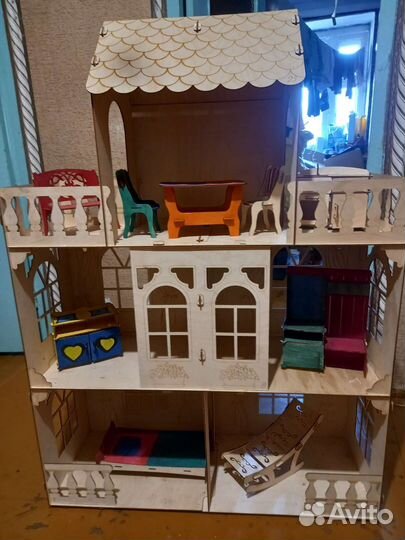 Домик кукольный