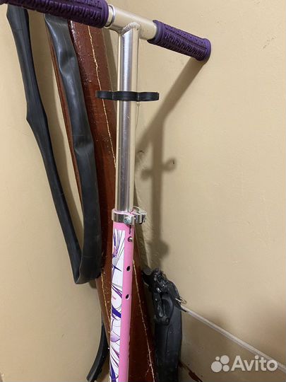 Розовый самокат