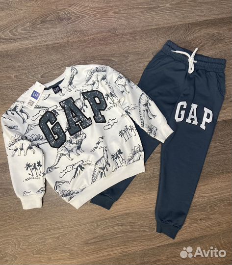 GAP Костюм новый