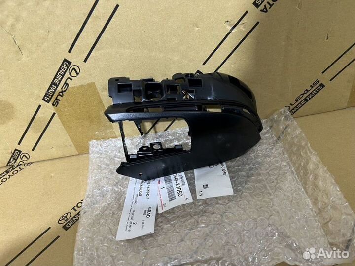 Крышка зеркала левая Toyota Camry XV70 20170-2021