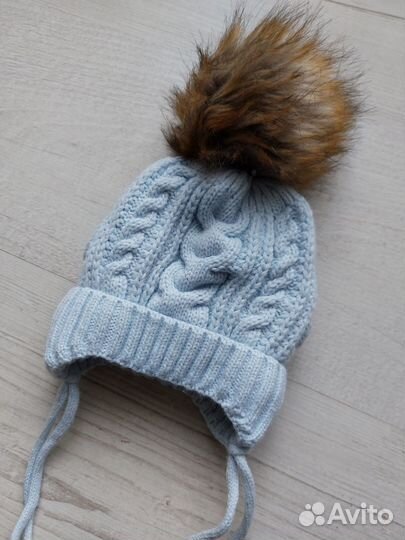 Шапочка зимняя с помпоном на 6-12 мес
