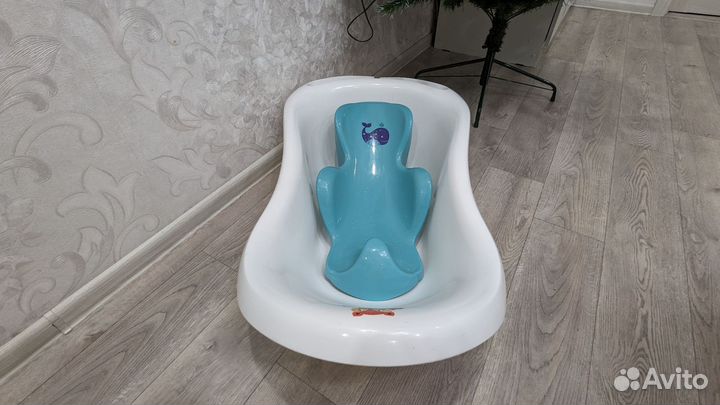 Ванночка для купания с горкой