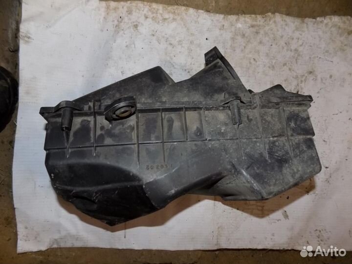 Корпус воздушного фильтра Golf IV/Bora 1997-2005