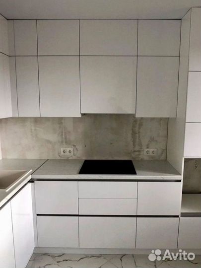 Кухня белая глянец