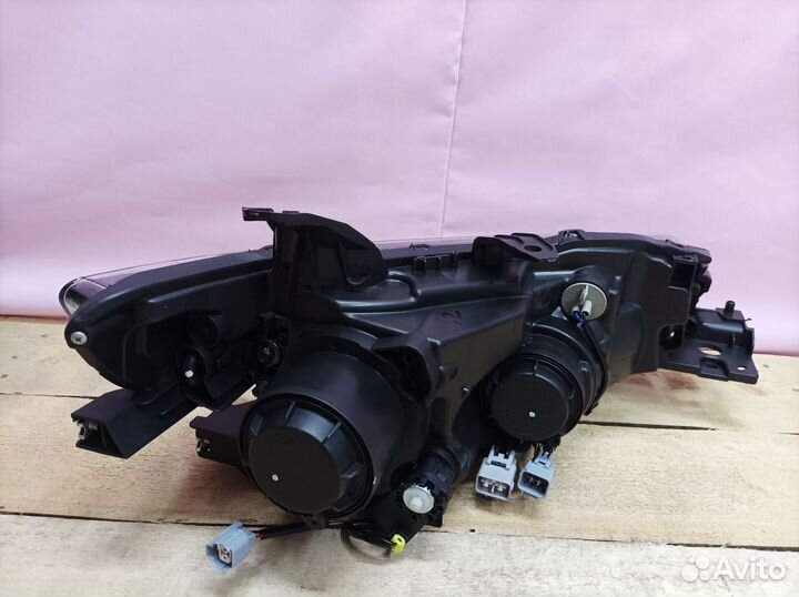 Фара левая Mitsubishi Outlander 3 2012