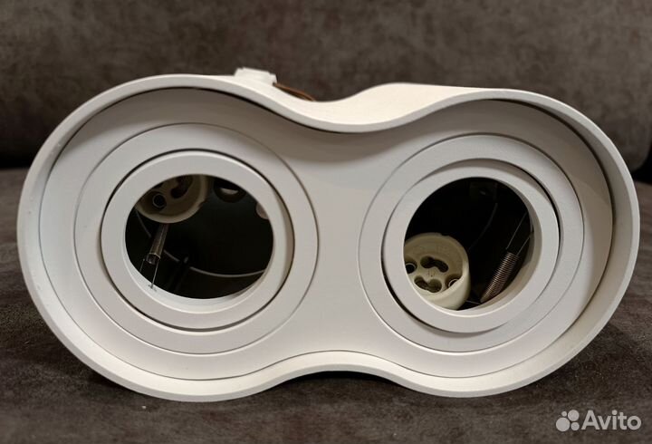 Спот/светильник потолочный двойной белый, новый