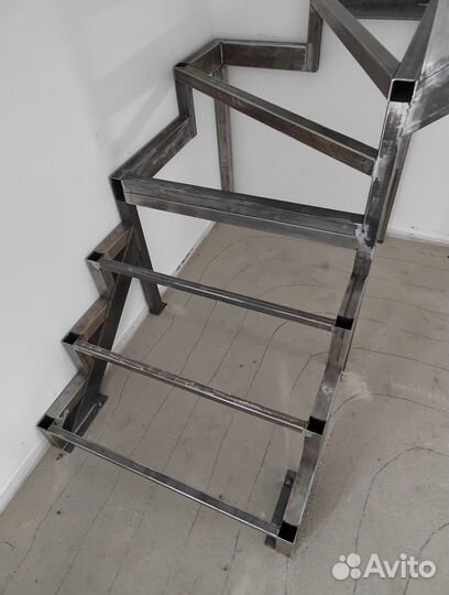Лестница на второй этаж