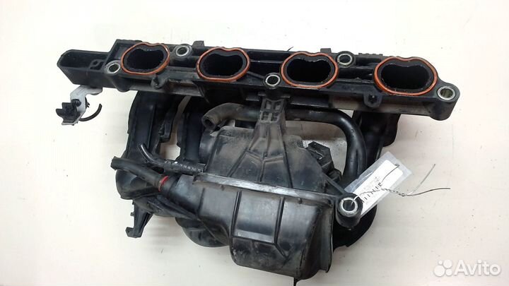 Коллектор впускной Volvo S40 2004, 2007