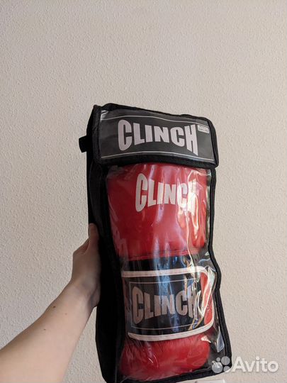 Боксерские перчатки 10 oz clinch