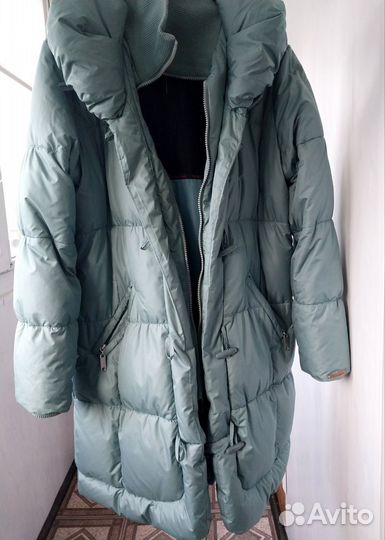 Пальто зимнее (пуховик) женское размер 44 46