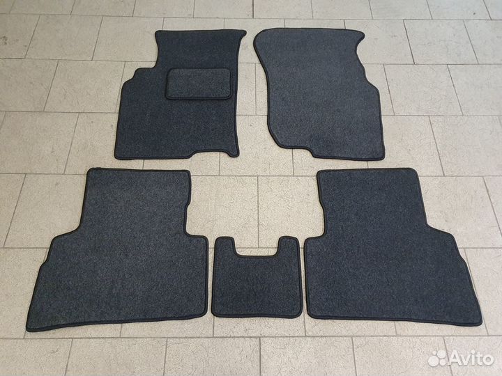 Коврики в салон Nissan Almera Tino (2000-2006)