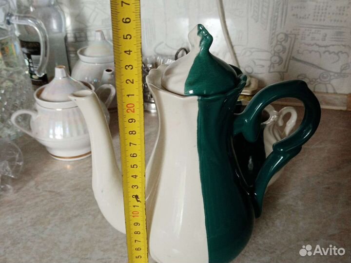 Чайник фарфоровые большой и ваза