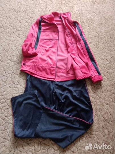 Спортивный костюм женский