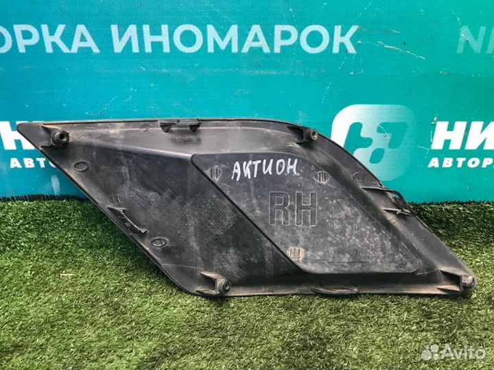 Заглушка бампера передняя правая Ssang Yong Actyon