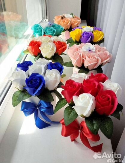 Букеты из бабочек и мыльных роз