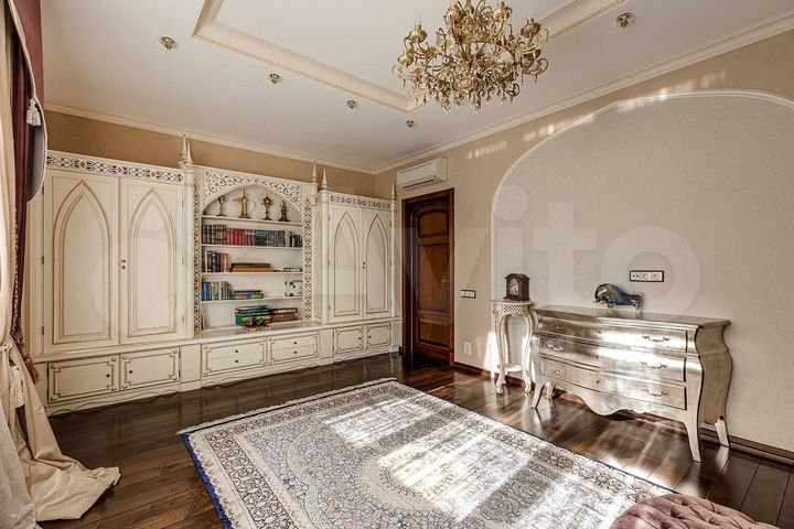 3-к. квартира, 163 м², 10/20 эт.