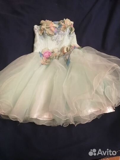 Платье женское с пышной юбкой s